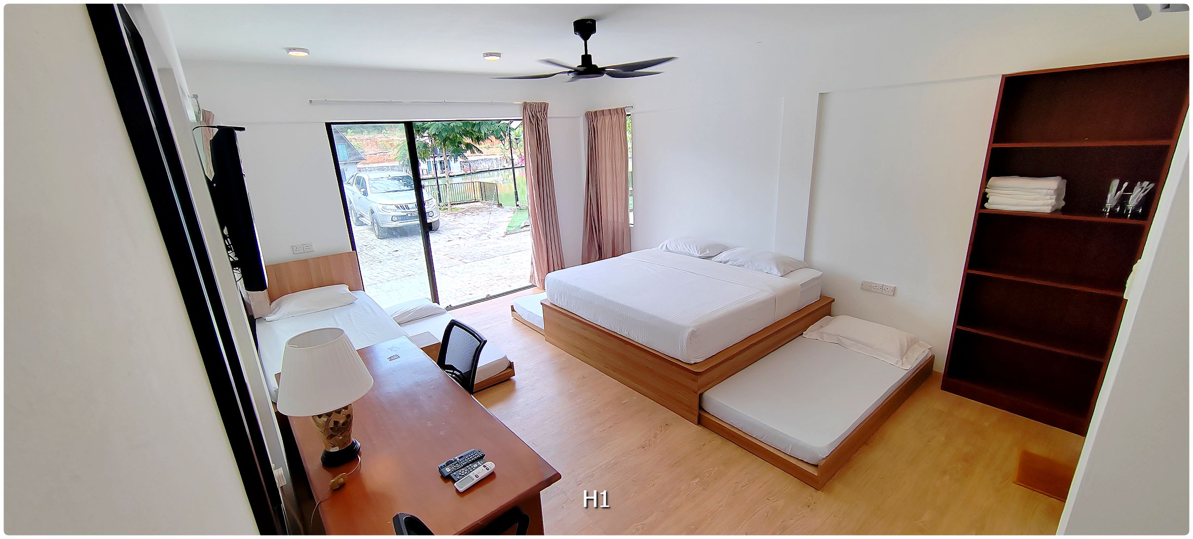 Land Chalet 6-person room interior