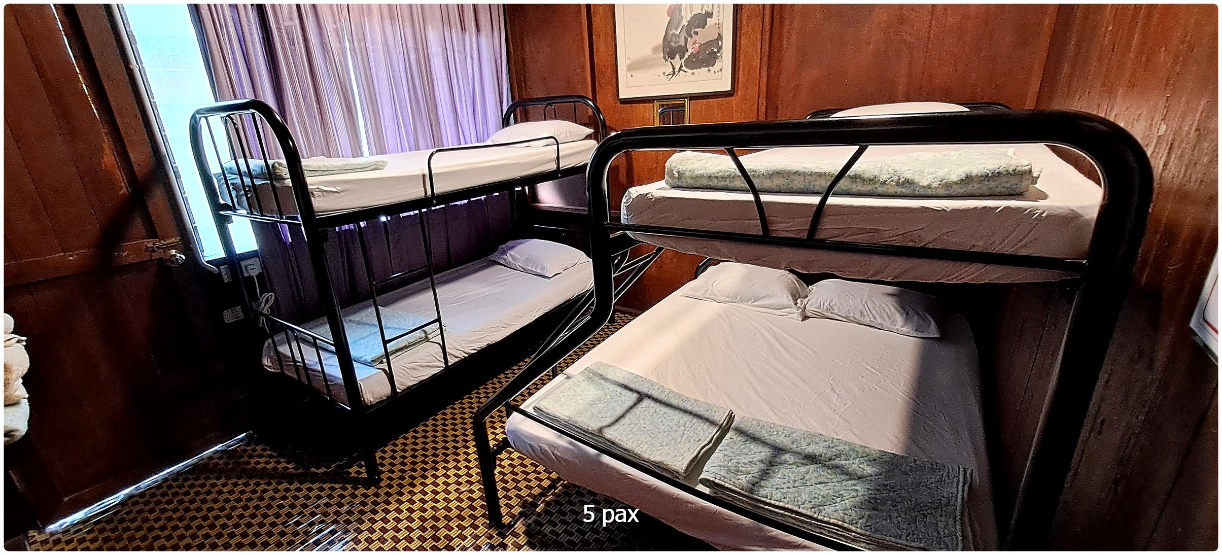 Timber Room 5-person interior with bunk beds