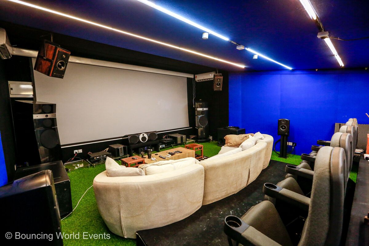 Cinema — Cafeteria Mezzanine